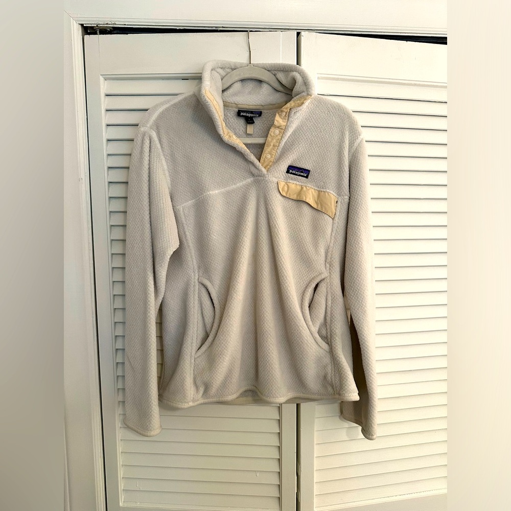 Patagonia women’s Re-took half-snap pullover